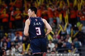 媒体人:胡明轩已经回国 会出现在广东全运队VS澳门黑熊的比赛中 媒体人:胡明轩已经回国 会出现在广东全运队VS澳门黑熊的比赛中