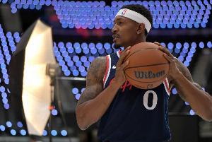 离开了还追着嘲讽!快船半场落后31分 太阳队记:这就是比尔效应 离开了还追着嘲讽!快船半场落后31分 太阳队记:这就是比尔效应