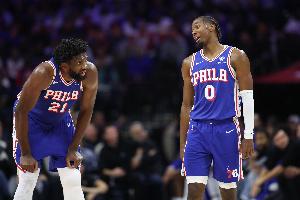 马克西:球迷喊MVP让我罚丢了一个球 不知道恩比德都是怎么应对的 马克西:球迷喊MVP让我罚丢了一个球 不知道恩比德都是怎么应对的