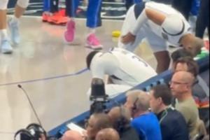 患有双侧跟腱劳损!浓眉在场边蹲着抚摸小腿许久 队友满脸担忧 患有双侧跟腱劳损!浓眉在场边蹲着抚摸小腿许久 队友满脸担忧