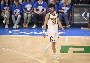 手有点凉啊!穆雷半场9投仅2中&三分4投全铁得6分 另有2板1助 手有点凉啊!穆雷半场9投仅2中&三分4投全铁得6分 另有2板1助