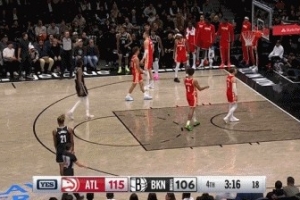 提前打卡!波津被托马斯造防守犯规6犯离场 本场贡献14分6板7助 提前打卡!波津被托马斯造防守犯规6犯离场 本场贡献14分6板7助