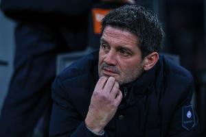 意天空：国米在人工草皮上进行训练，模拟博德闪耀主场草皮条件